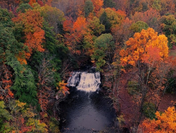 Aerial shot of Wadsworth Falls State Park in fall (Instagram@lensofsoulphotography)